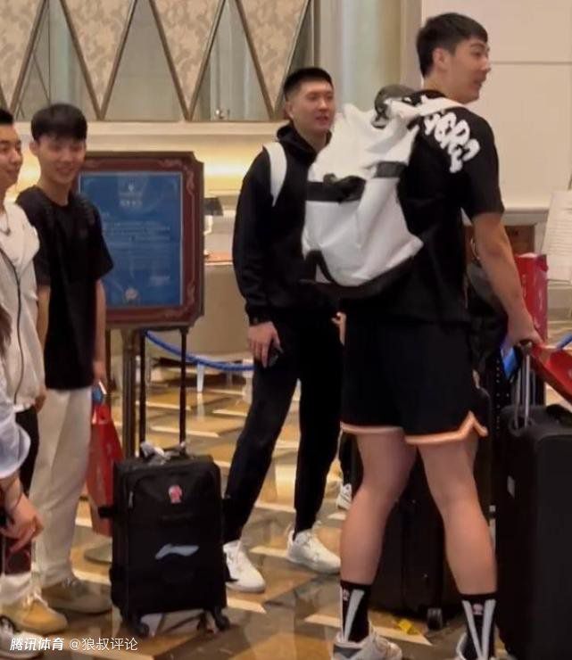 青青偷拍免费视频播放